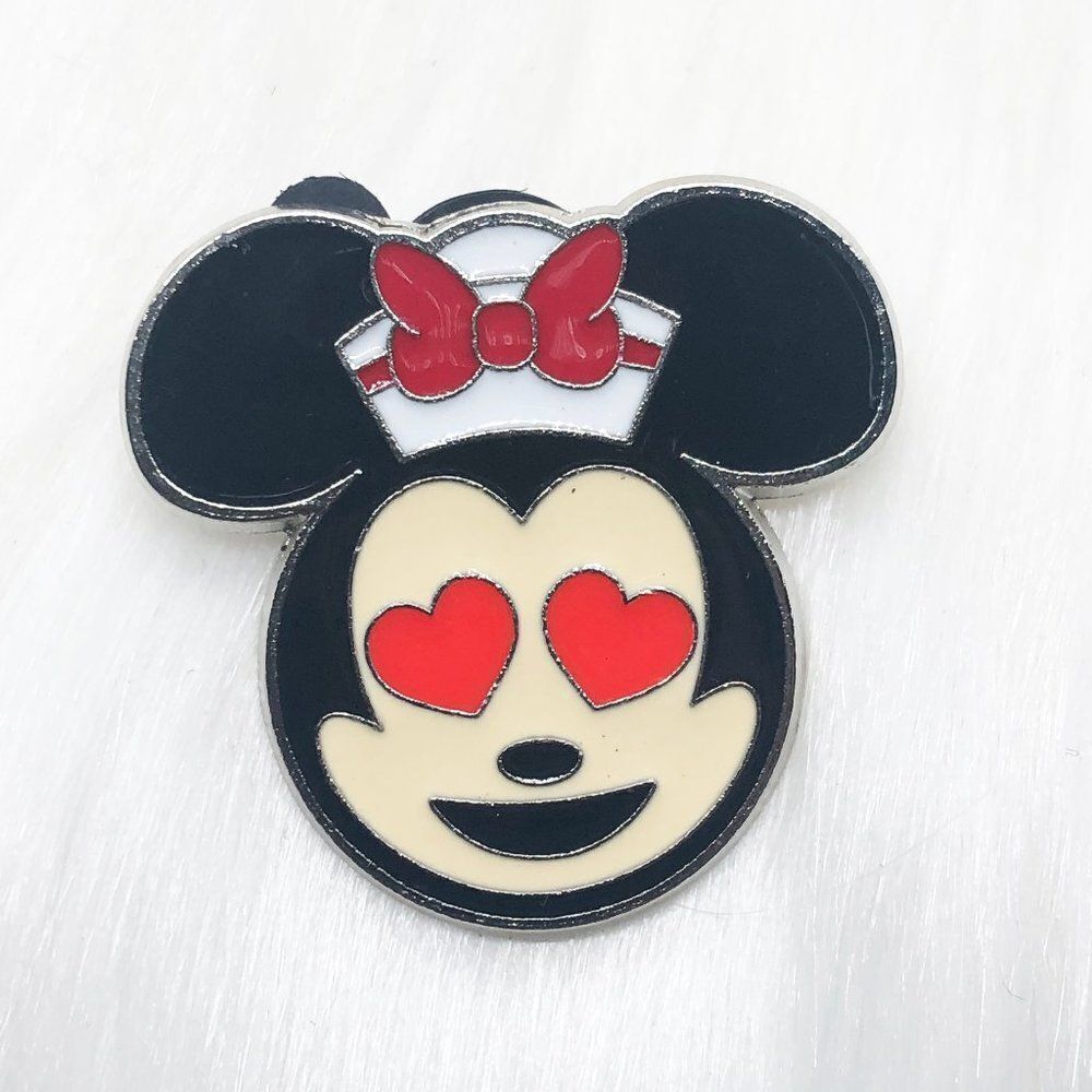 🔮 5/$25 Disney Cruise Line Minnie Heart Eyes‎ Pin